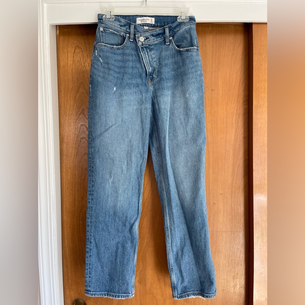 Abercrombie Curve Love 90’s Straight Jeans